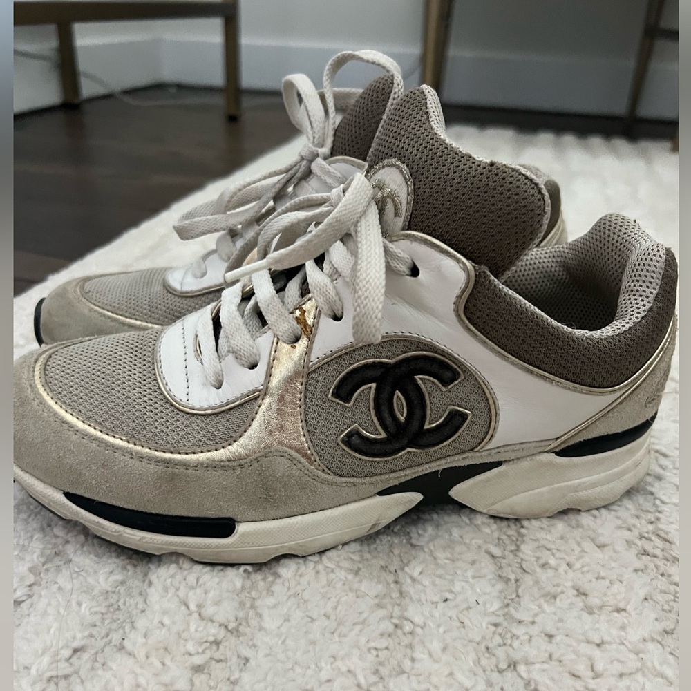 CHANEL 1923 Interlocking CC Logo Sneakers